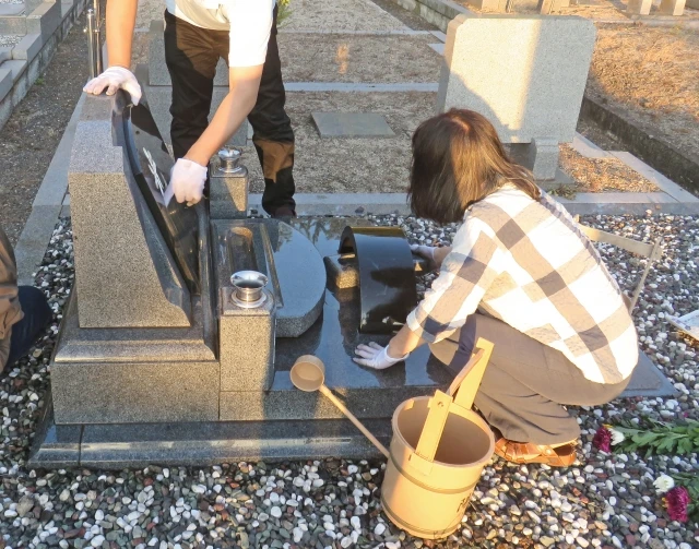 お墓参りに行ってはいけない時間は?