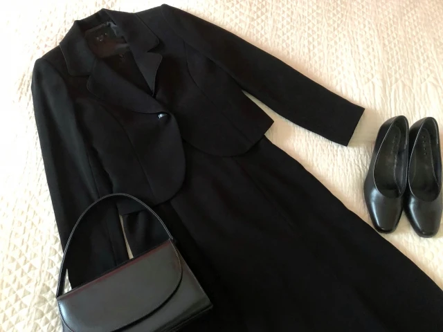 三回忌の服装は？ユニクロでもいい？