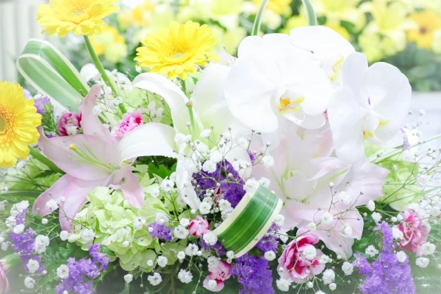 宗教・宗派による供花の違い