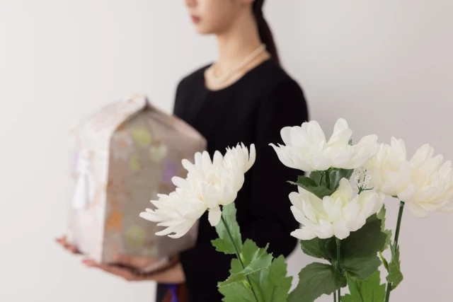 納骨はいつまでに行う必要があるのか