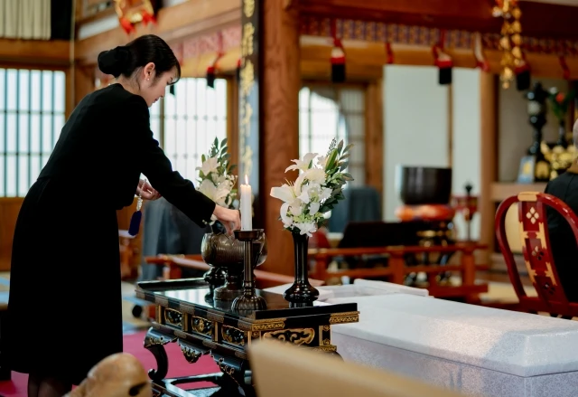 真宗大谷派(東本願寺)の葬儀の流れは?独自の特徴やマナーについて解説