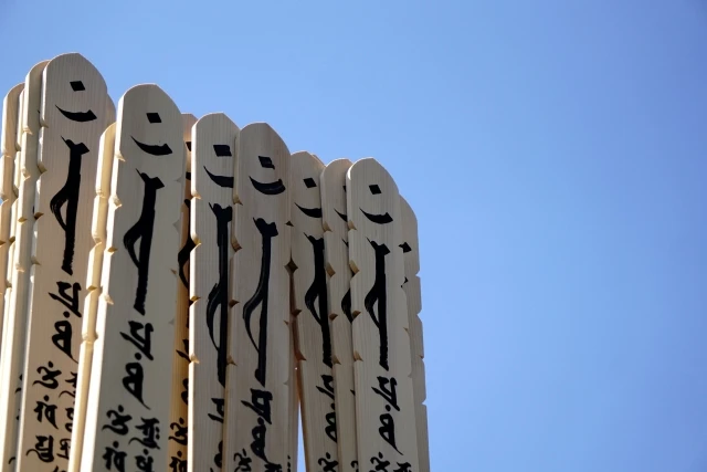 塔婆料とは?お布施との違い・金額相場・支払い方のマナーを解説