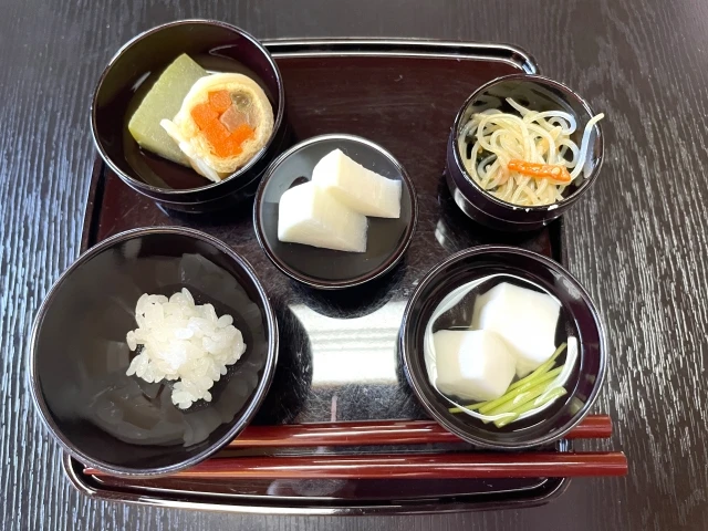 陰膳とは？