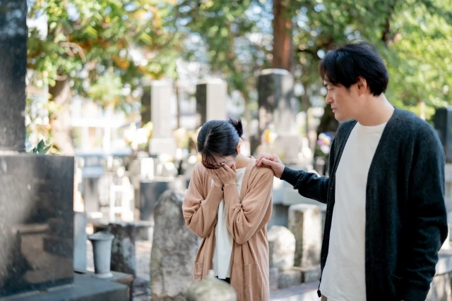 家族が亡くなった人にかける言葉とマナー|例文付きで分かりやすく解説
