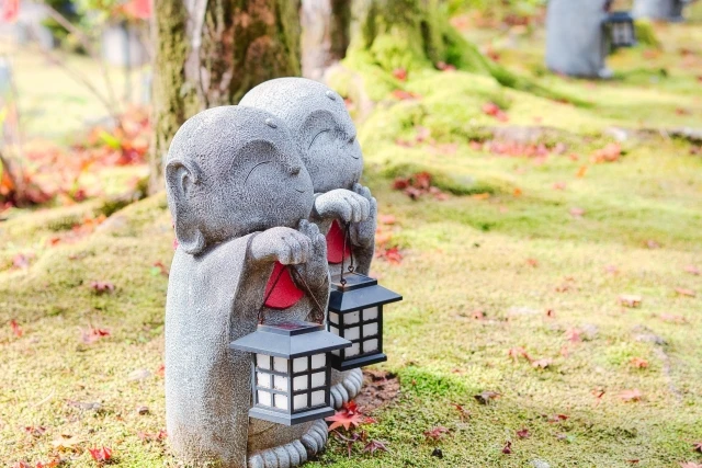 回向とは?意味や背景まで詳しく解説